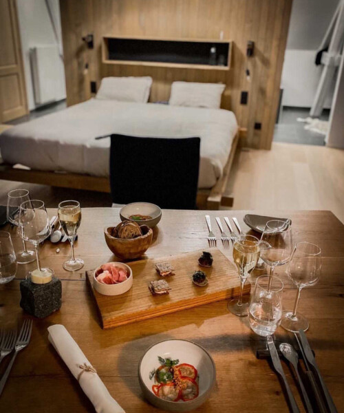 Service en chambre - Hors Champs